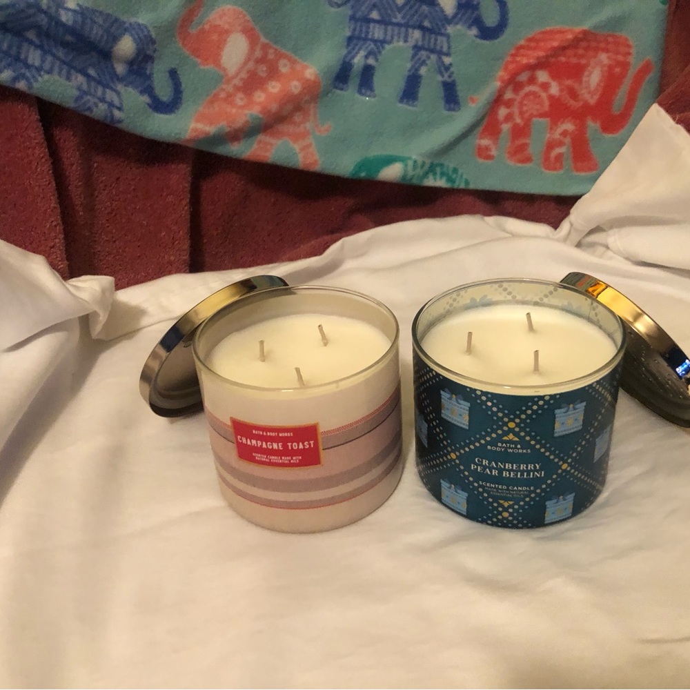 Bath n Body works 3 wick candles, 2